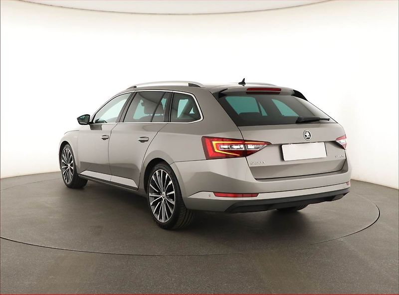 Škoda Superb (2016) Laurin&Klement 2.0 TDI - fotka 4 z 20