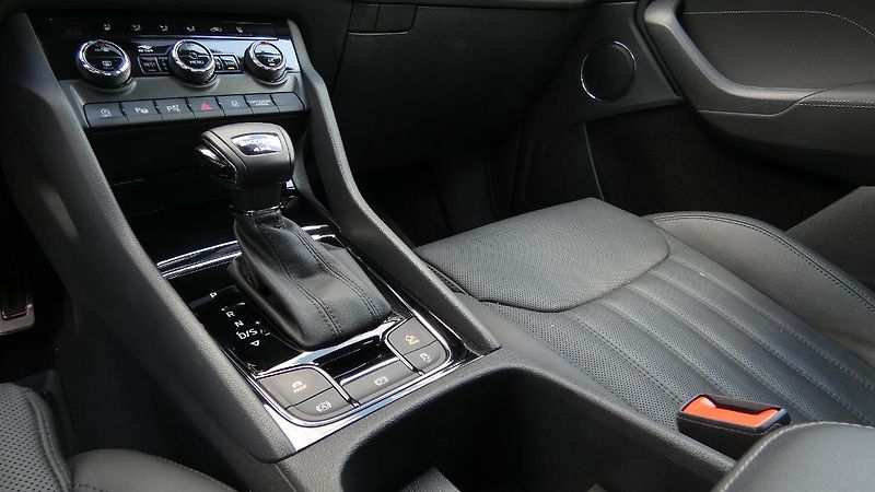 Škoda Kodiaq 2.0 TDI 110 kW L&K 4x4 DSG - fotka 6 z 22