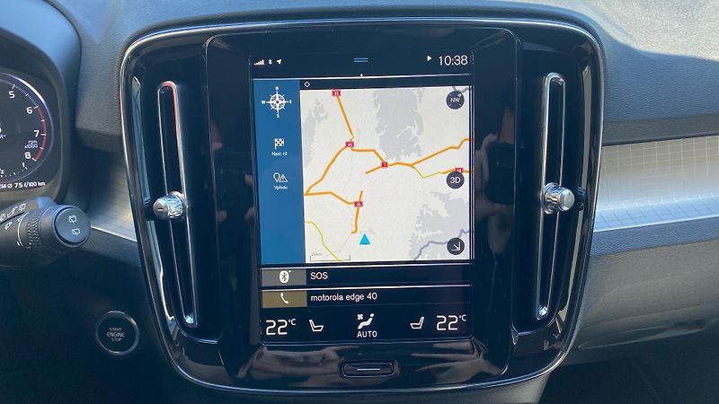 Volvo XC40 MOMENTUM, T3 FWD, 120 kW / 163 - fotka 20 z 27