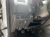 Isuzu D-Max 1,9 SC skříň  6 M/T L 4x4 - náhled 11