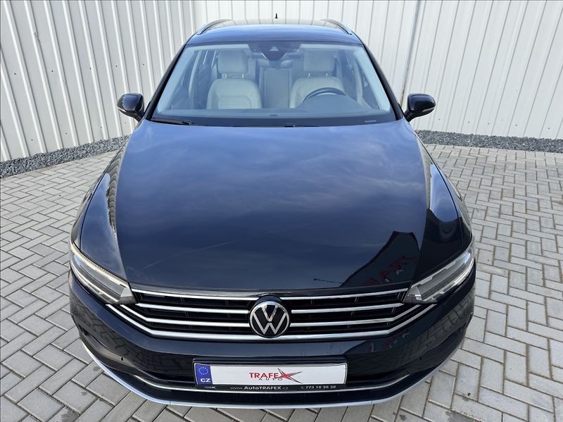 Volkswagen Passat 2,0 TDI DSG ELEGANCE 1.maj. ČR - fotka 6 z 50