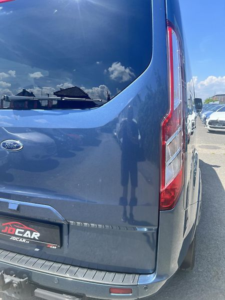 Ford Tourneo Custom 2.0TDCi 8MÍST AUTOMAT odp.DPH - fotka 10 z 46
