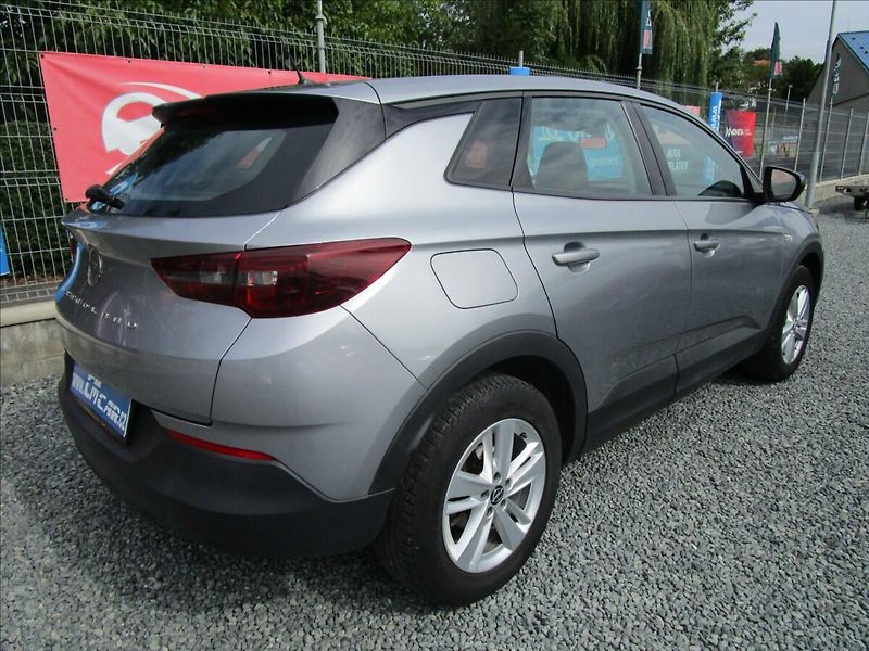 Opel Grandland 1.5CDTi 96kW AT8, aut. klima, - fotka 4 z 41