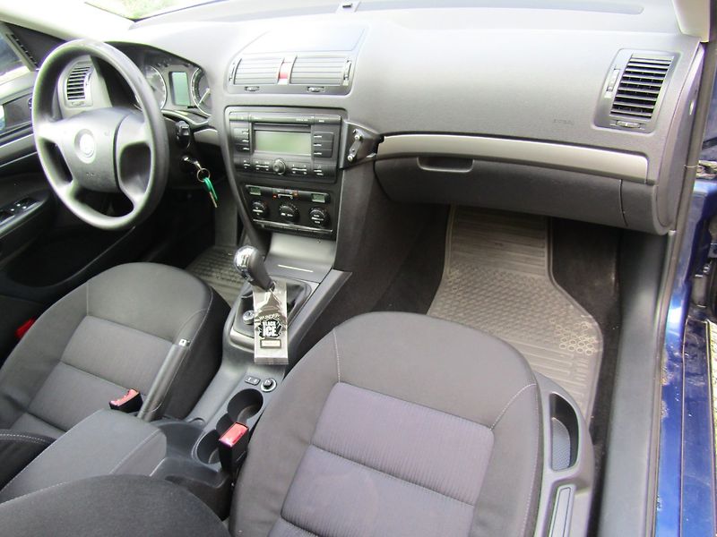 Škoda Octavia (2007) 2.0 TDI 103 kW ROZVODY NOVÉ - fotka 14 z 36