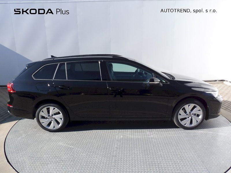 Volkswagen Golf Variant (2026) People 1,5 TSI 85kW - fotka 25 z 26