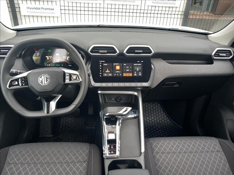 MG ZS (2025) 1,5 ESSENTIAL Hybrid+ - fotka 9 z 18