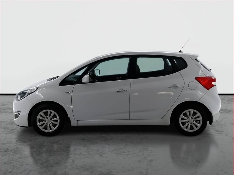 Hyundai ix20 (2016) 1.6 CVVT, Serv.kniha - fotka 3 z 15