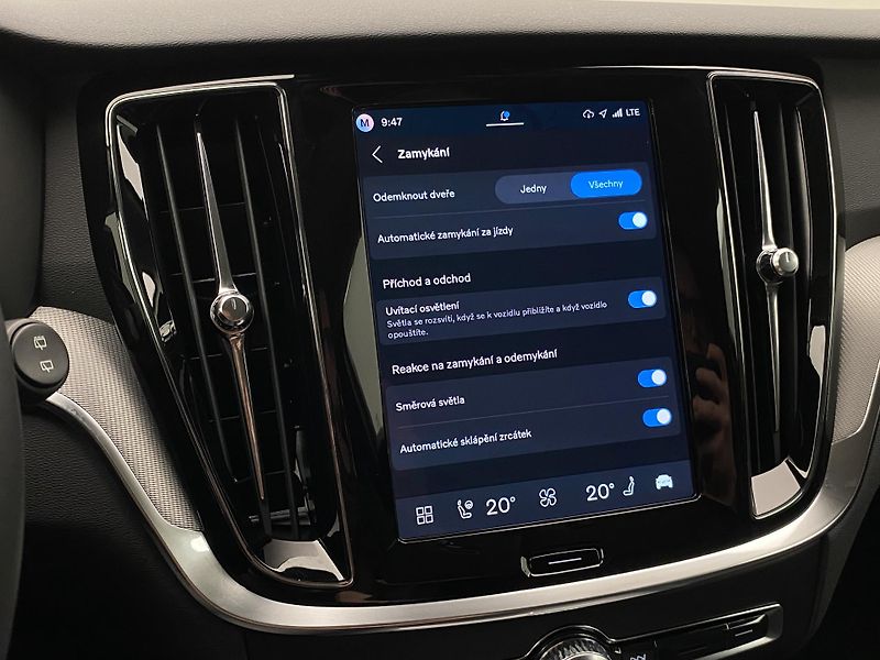 Volvo V60 (2026) B4 AUT BRIGHT PLUS - fotka 52 z 61