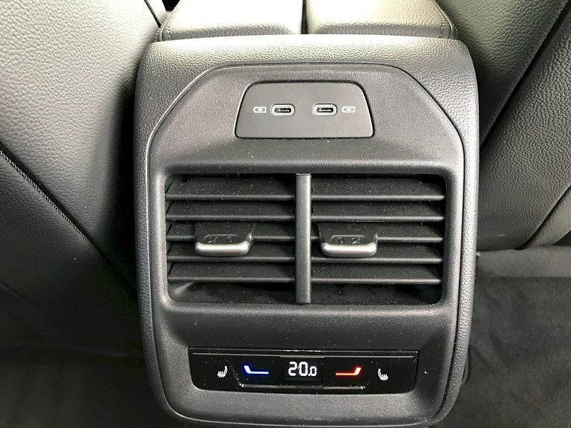 Škoda Superb (2025) COMBI L K TD 142/2.0 A7A - fotka 13 z 29