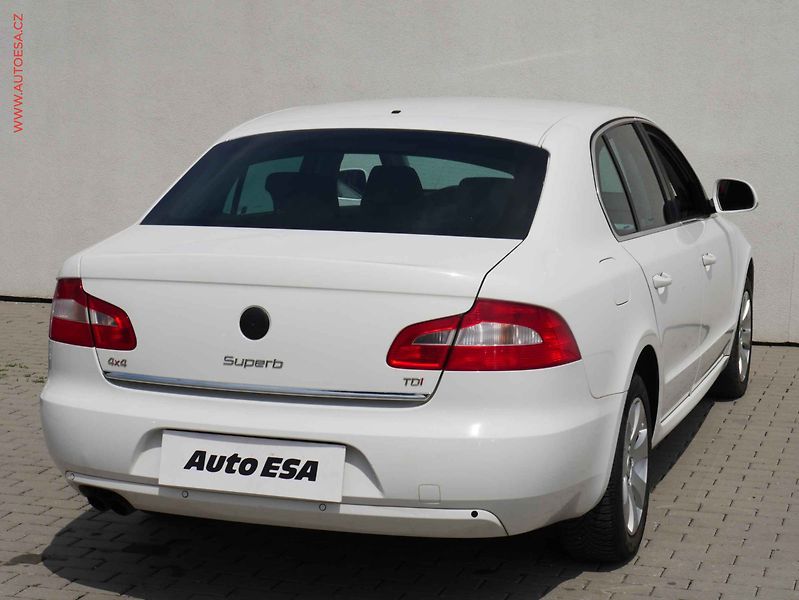 Škoda Superb (2011) 2.0TDi 4x4, ČR, DSG, bixen - fotka 4 z 18