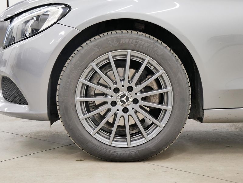 Mercedes-Benz Třídy C - fotka 10 z 25