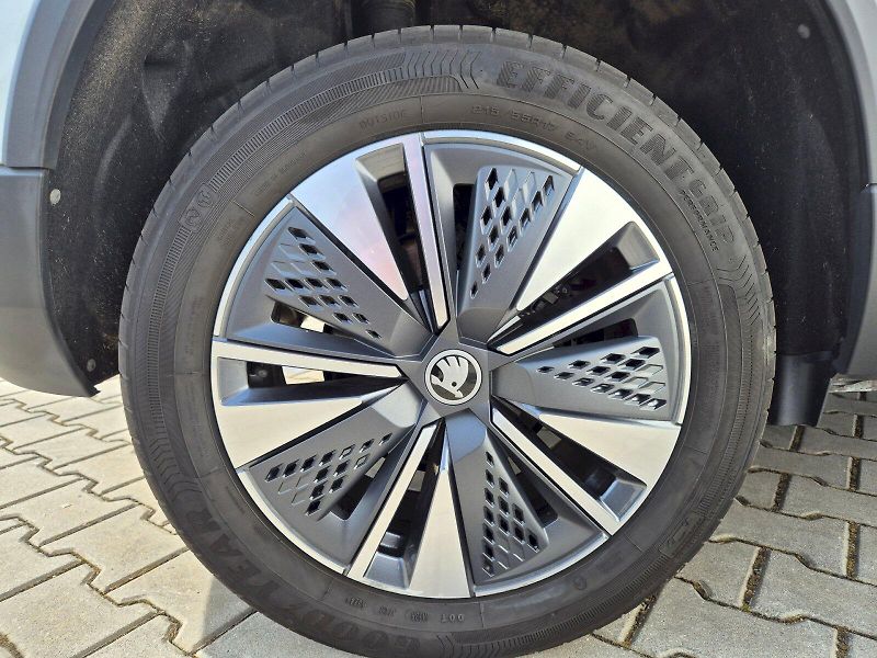 Škoda Karoq (2025) Top Selection 1.5TSi 110kW 7°D - fotka 32 z 32