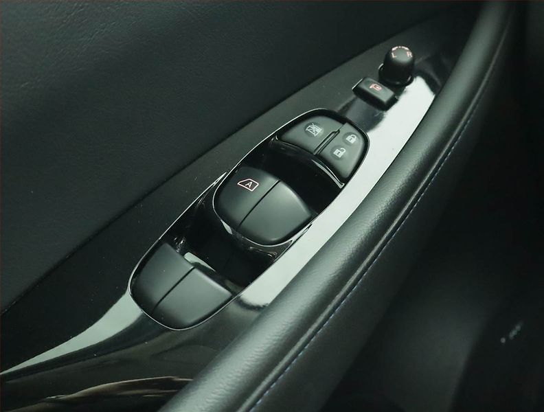 Nissan Leaf (2019) 40 kWh, SoH 85%, Automat - fotka 15 z 18