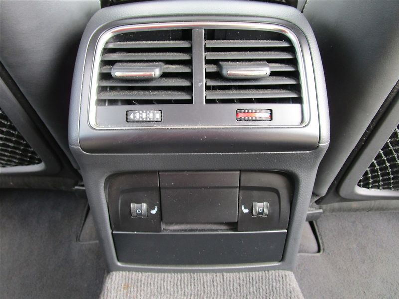Audi A4 3.0FSi V6 Quattro S-Line - fotka 31 z 49
