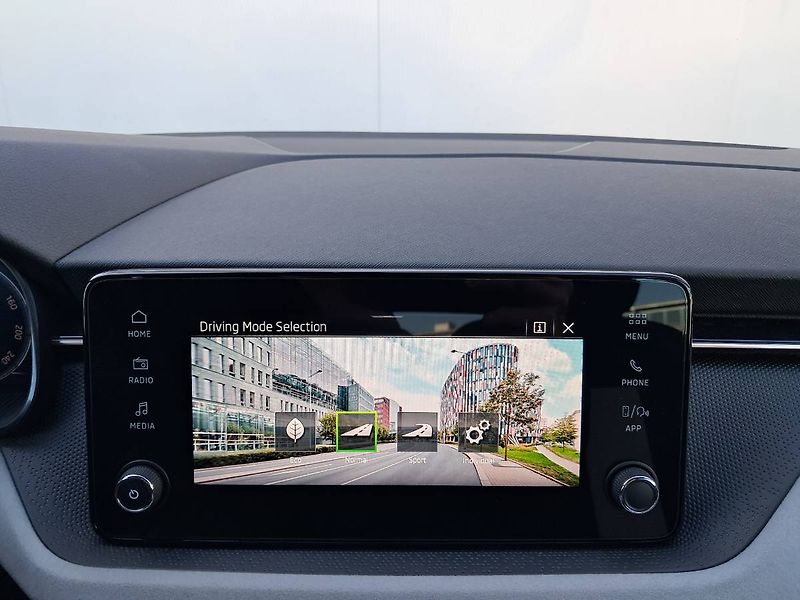 Škoda Scala (2025) Top Selection 1.0 TSI / 85 kW - fotka 11 z 29