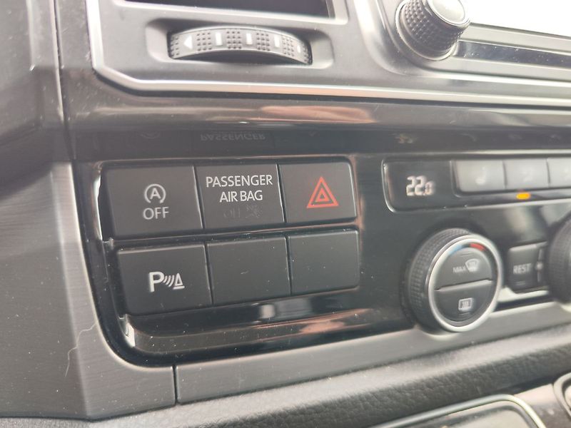 Volkswagen Multivan 2.0 TDi/110kW Highline DSG - fotka 25 z 33