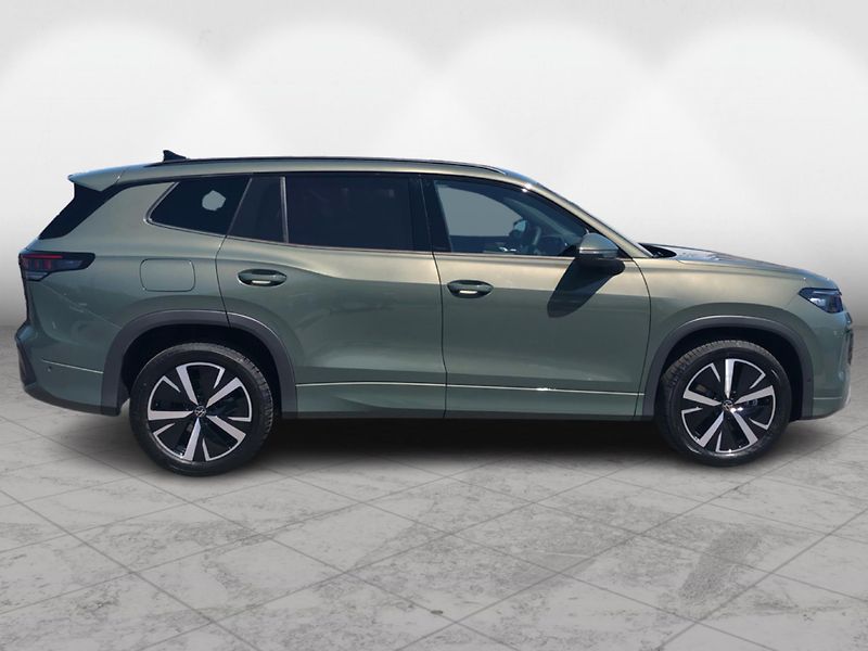 Volkswagen Tayron People 1,5 eTSI 110 kW mHEV - fotka 8 z 30