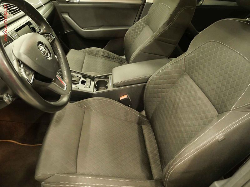 Škoda Octavia (2014) 2.0TDI, ČR, Elegance, bixen - fotka 9 z 20