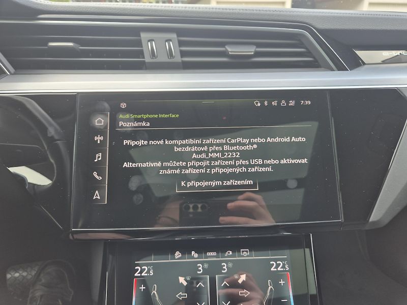 Audi e-tron 50 QUATTRO 230kw 20ALU SOH100% - fotka 30 z 44