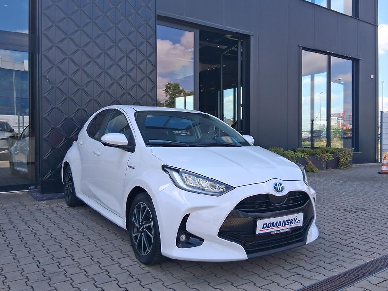 Toyota Yaris COMFORT STYLE 1.5 Hyb. 85 kW - fotka 7 z 27