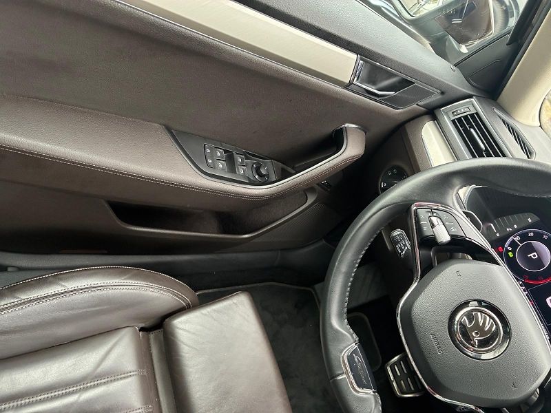 Škoda Superb (2021) L&K 2.0TDI 147kW DSG 4x4 TAŽNÉ - fotka 11 z 11