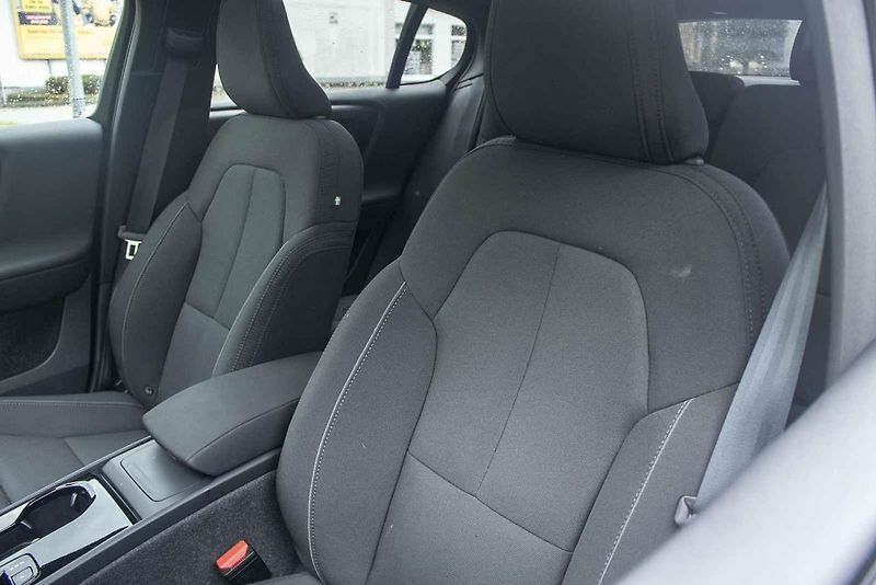 Vypadá jako městská stylovka, může však sloužit i jako primární auto v rodině.