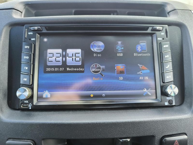 Toyota Hilux (2007) 2.5 D-4D SERVISNÍ KN,DOL KM - fotka 21 z 45