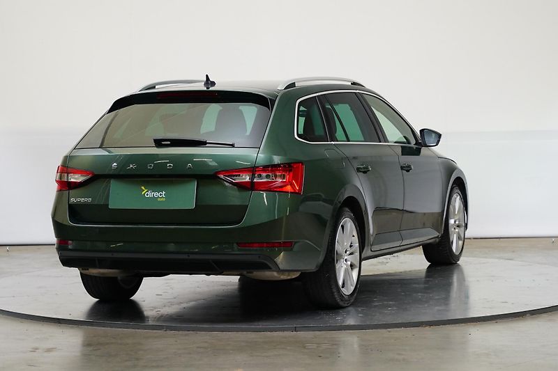 Škoda Superb - fotka 2 z 28