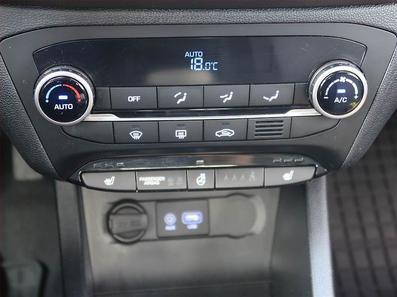 Hyundai i20 (2017) 1.4 CRDi, Tempomat - fotka 16 z 17