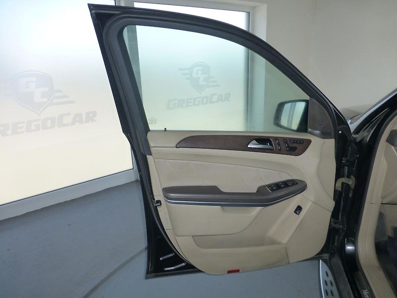 Mercedes-Benz GL (2014) 500-320KW*XENONY**7MÍST - fotka 10 z 33