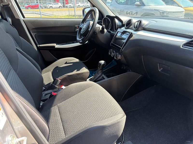 Suzuki Swift 1.2 16V AT 66kW - fotka 7 z 10
