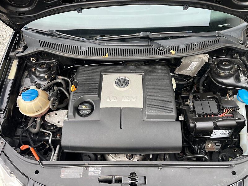 Volkswagen Polo (2006) 1.2 i - fotka 14 z 14