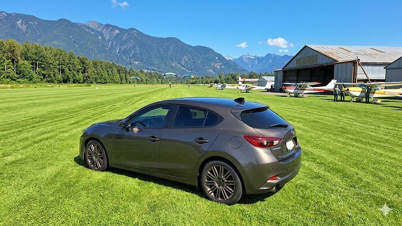 Mazda 3 benzin 121 kw sport line - fotka 2 z 49