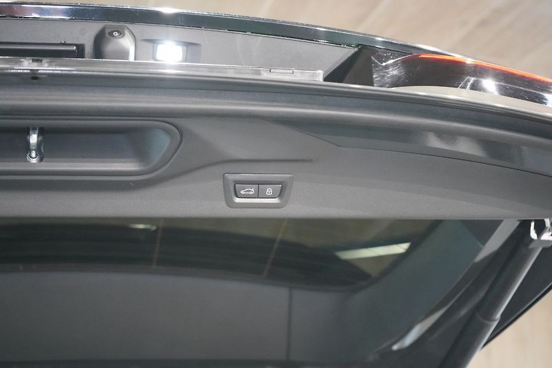 BMW X7 40d xDrive, Nezávislé, Tažné - fotka 16 z 48