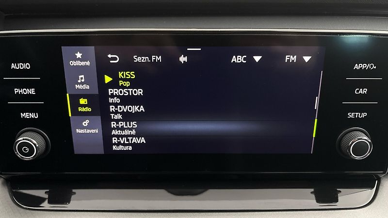Škoda Octavia 2.0 TDI Ambition Combi - fotka 11 z 24