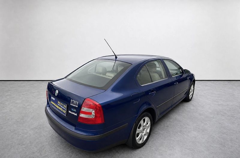Škoda Octavia 2.0 TDI Elegance - fotka 25 z 34