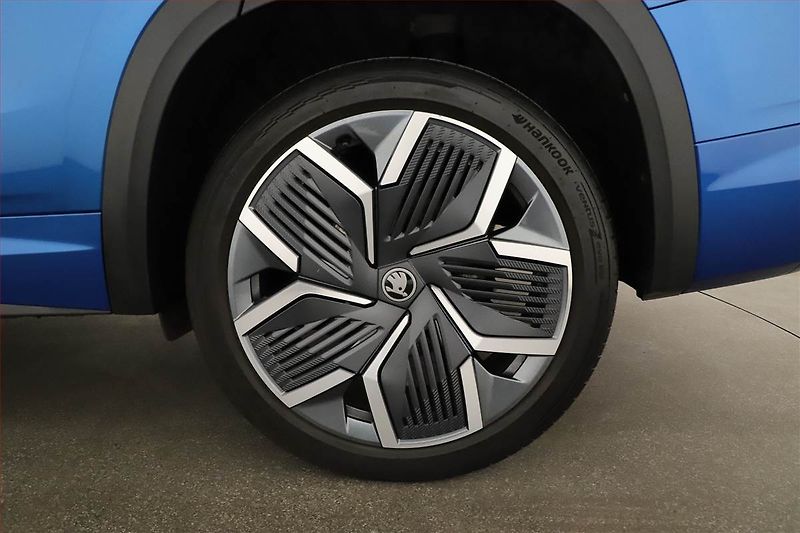 Škoda Kodiaq (2025) 2.0 TDI, Sportline, Matrix, AC - fotka 12 z 20