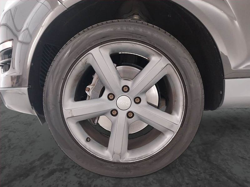 Audi Q7 (2011) 3.0 TDI, 4X4, Automat, 7 míst - fotka 15 z 25