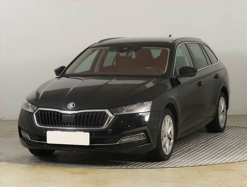 Škoda Octavia (2020) 2.0 TDI, Automat, Navi - fotka 2 z 27