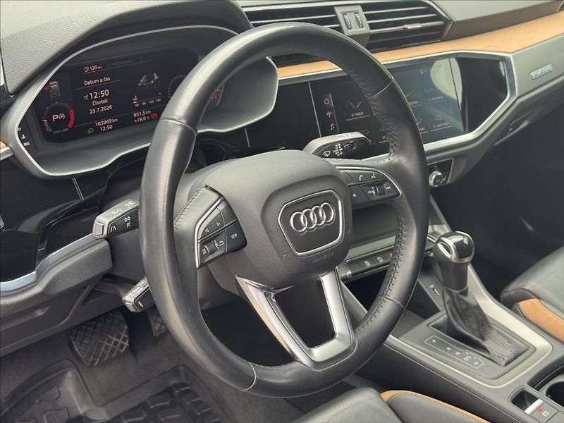 Audi Q3 2,0 40TDI quattro S tronic DPH - fotka 10 z 29