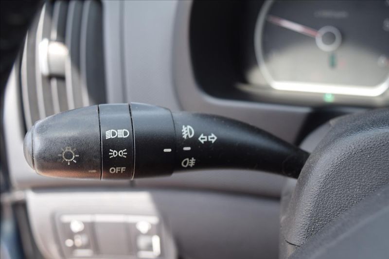 Hyundai i30 1,6 CRDi 66KW COMFORT+ 2XKOLA - fotka 33 z 42