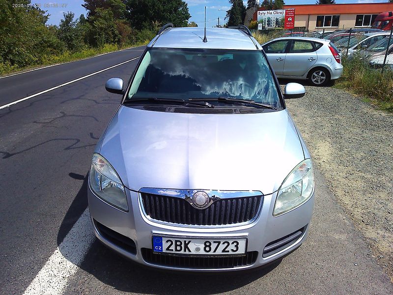Škoda Roomster (2010) 1.2HTP, 51kW, klima, tažné - fotka 8 z 28