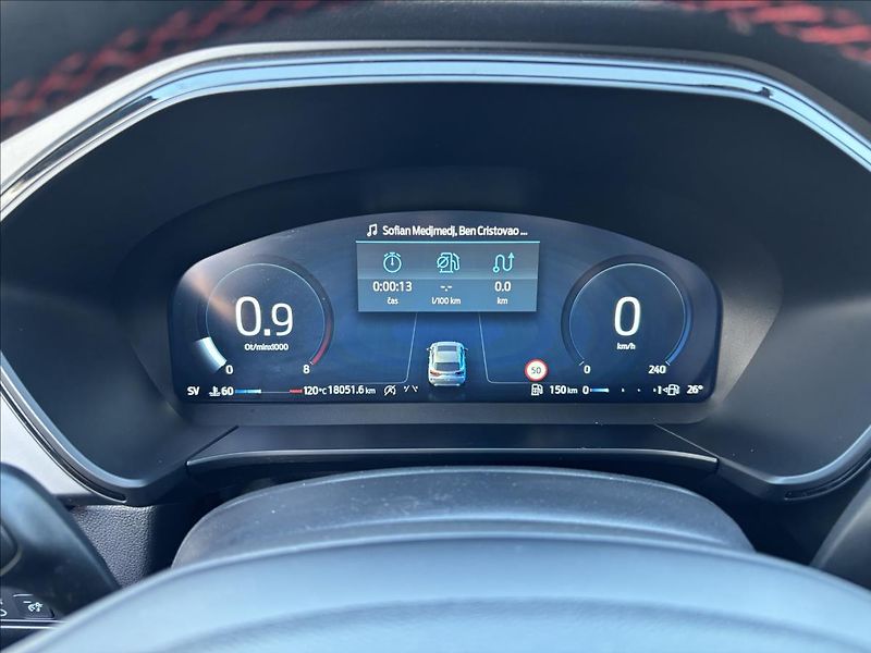 Ford Kuga 1,5 EcoBoost 111kW ST-Line X - fotka 29 z 48