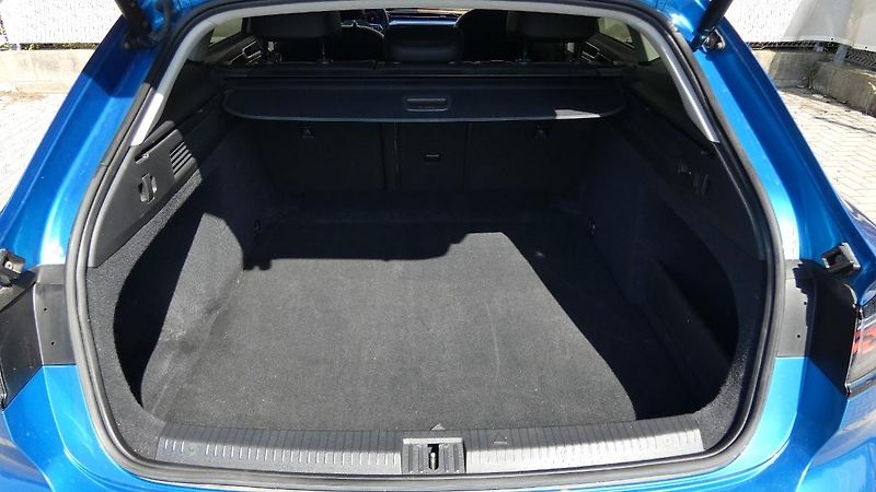 Volkswagen Arteon Shooting Brake 2.0 TDI DSG 4Mo - fotka 20 z 25