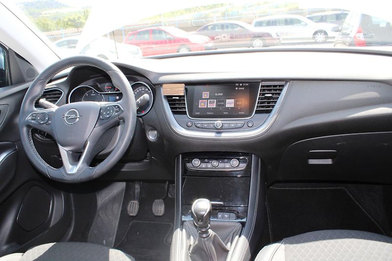 Opel Grandland X (2019) 1,5CDTI KLIMA NAVI EL.OKNA ALU - fotka 15 z 16