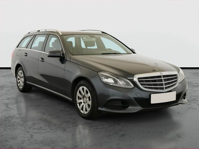 Mercedes-Benz Třídy E (2013) Elegance E 220 CDI, Automat - fotografie inzerátu
