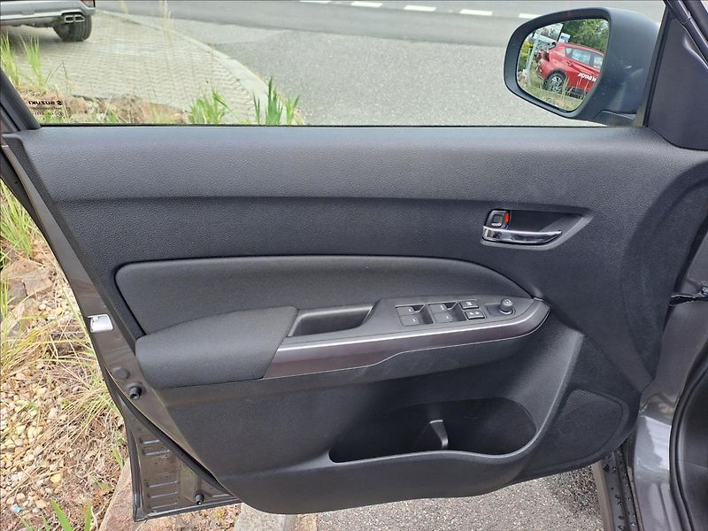Suzuki Vitara (2026) 1,4 BoosterJet Premium AllGrip - fotka 9 z 23