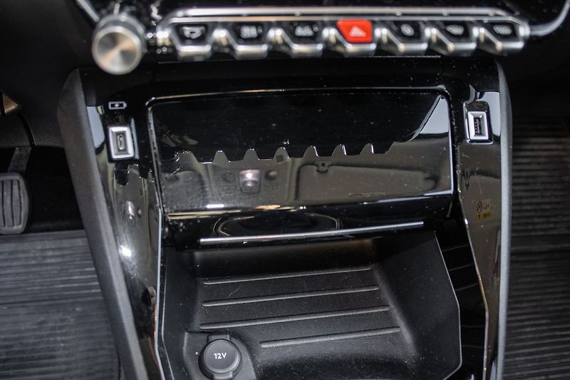 Peugeot 2008 - fotka 25 z 36