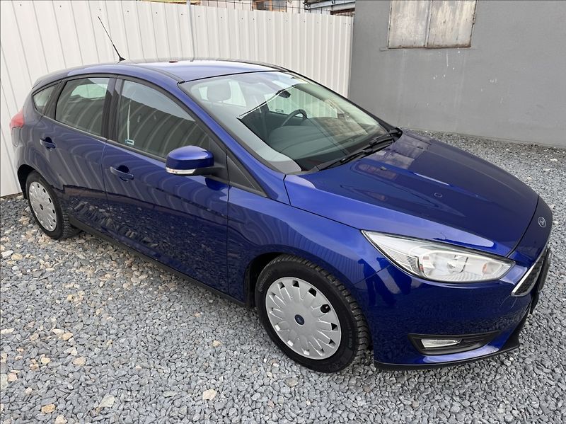 Ford Focus 1,5 TDCi 77kW NAVIGACE - fotka 7 z 50