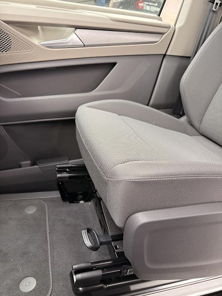 Volkswagen Multivan (2024) - fotka 20 z 32
